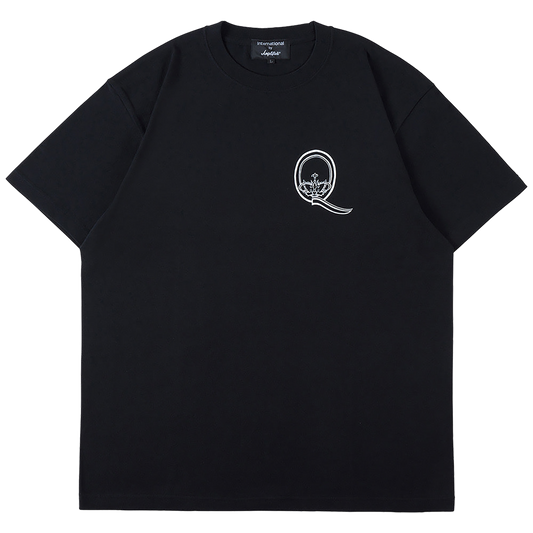 International by Amplifier “Queen” “Queen” T-SHIRT《2026年7月発売・発送予定 受注期間は5月17日まで》