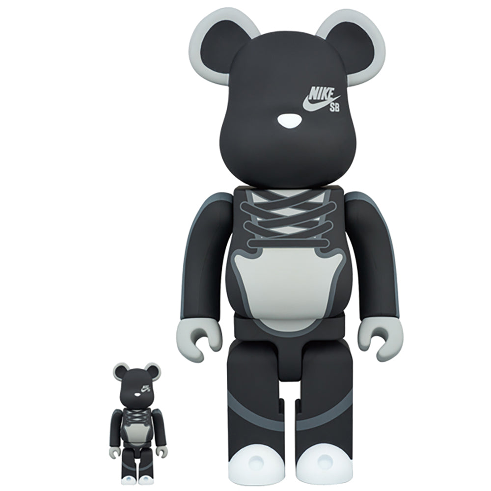 BE@RBRICK NIKE SB BLACK 100％ & 400％_0