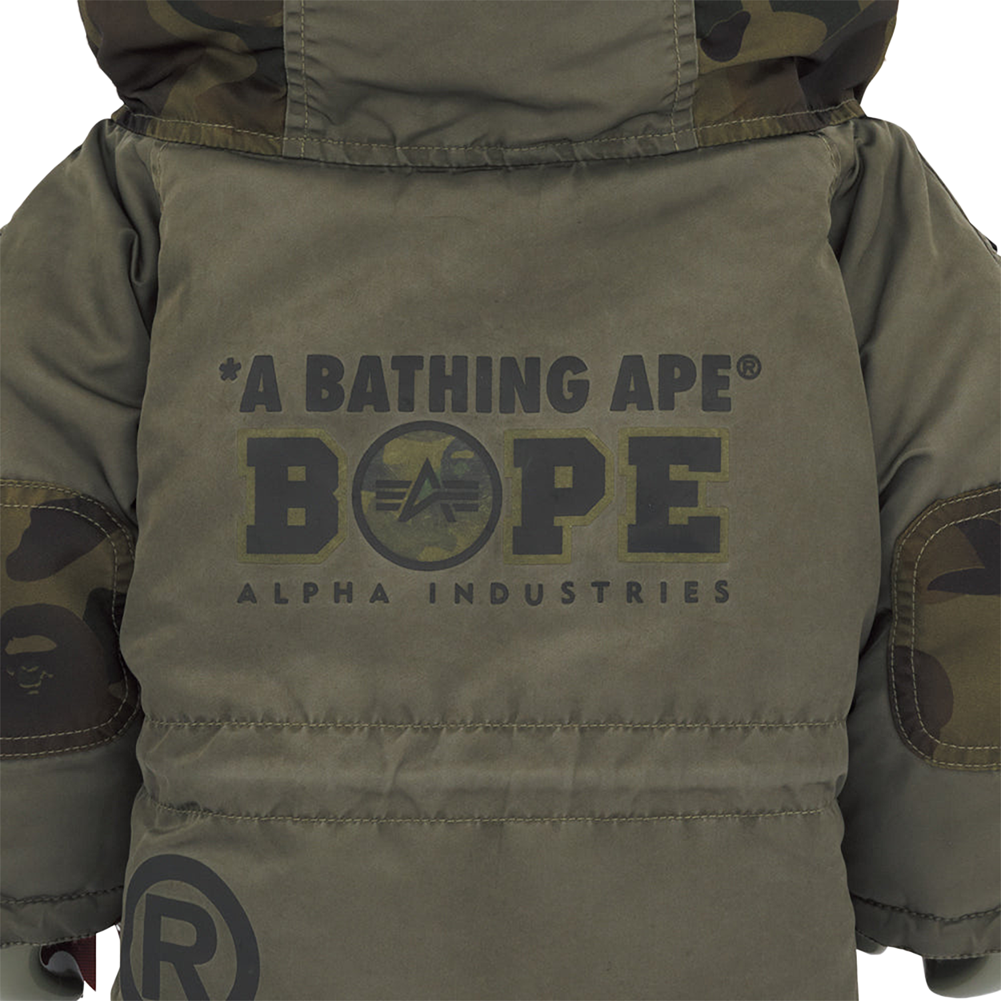BE@RBRICK BAPE(R) × ALPHA CAMO SHARK 2023 1000％