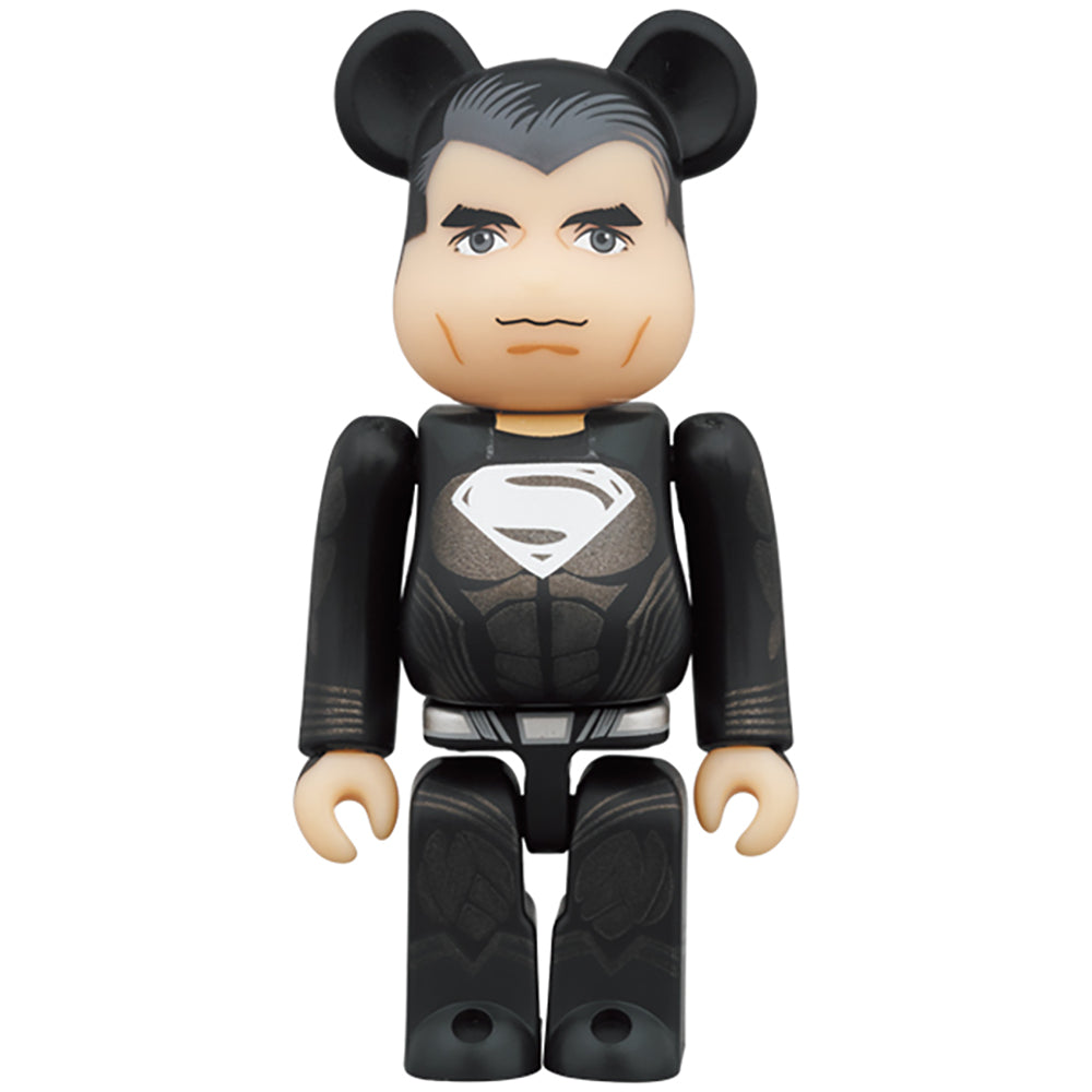 【DC展1,000セット完全限定】 ジャスティス・リーグ：ザック・スナイダーカット ブルーレイセット (2枚組／日本限定ジム・リー作画コミックブック＆ オリジナルポストカードセット＆ ベアブリック スーパーマン ブラックスーツ Ver.付)_0
