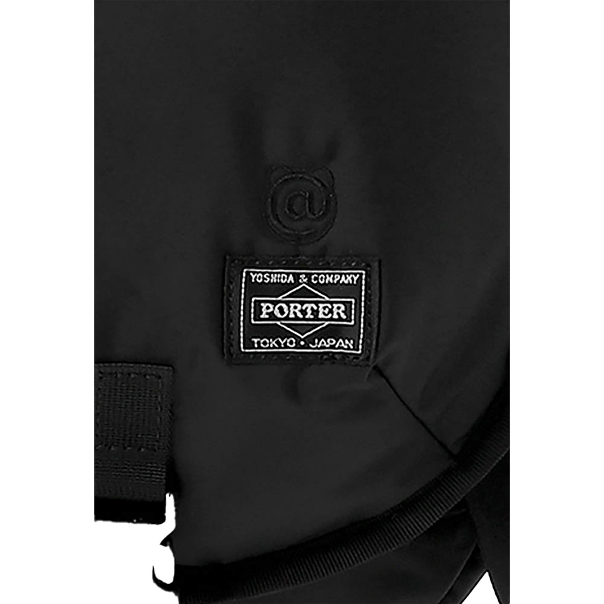 「PORTER × BE@RBRICK」 BLACK／REFLECTIVE MESSENGER BAG
