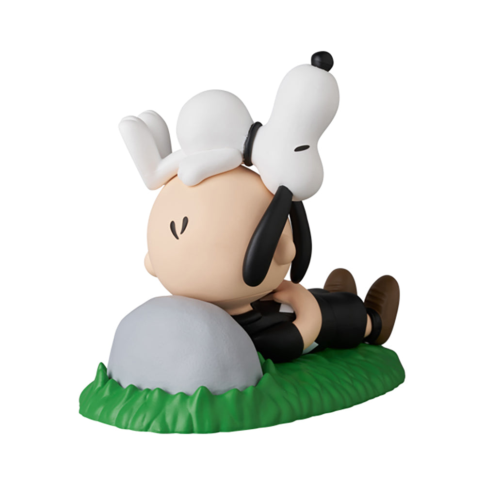 UDF SNOOPY MUSEUM TOKYO NAPPING CHARLIE BROWN & SNOOPY_1