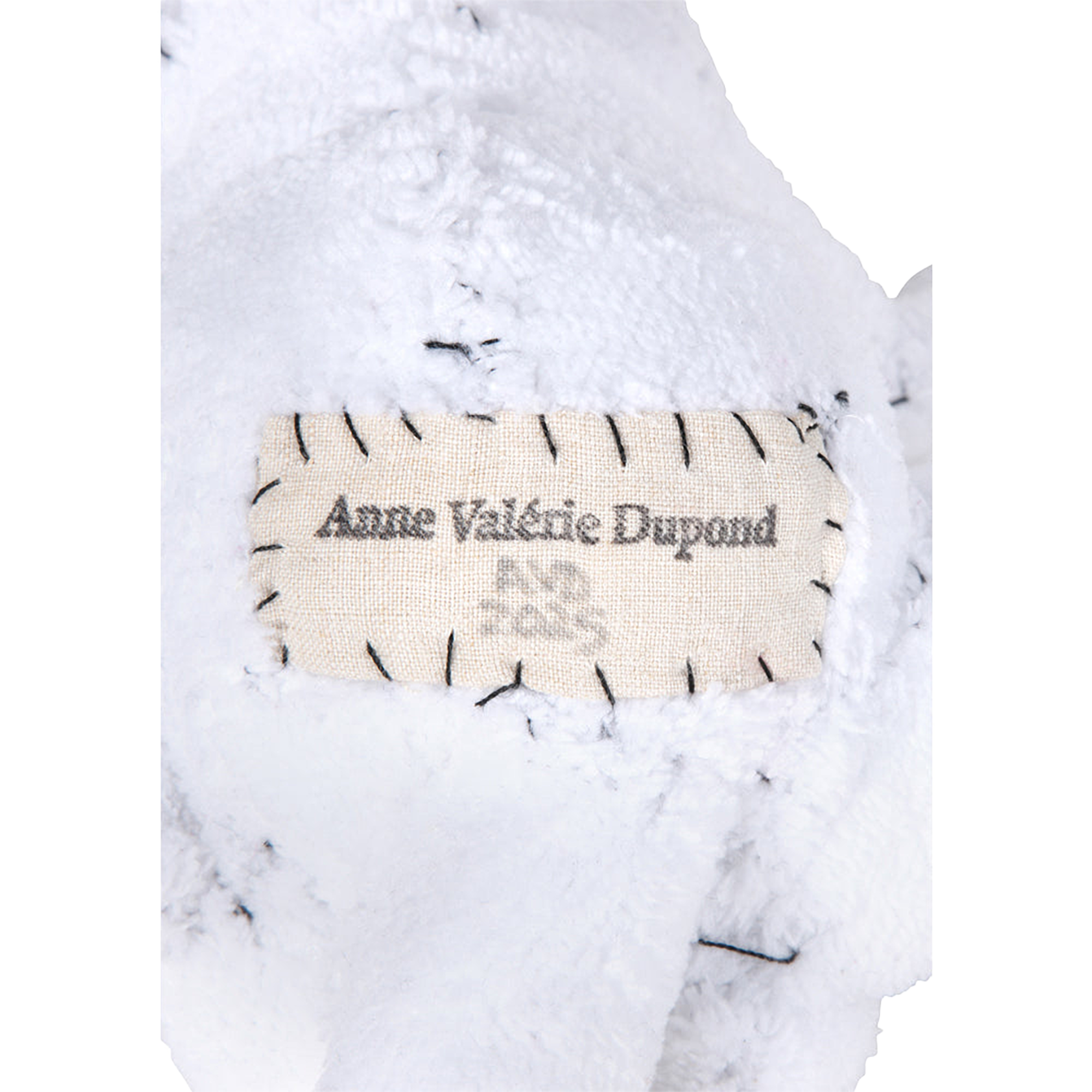 #051 Anne Valerie Dupond Blanche