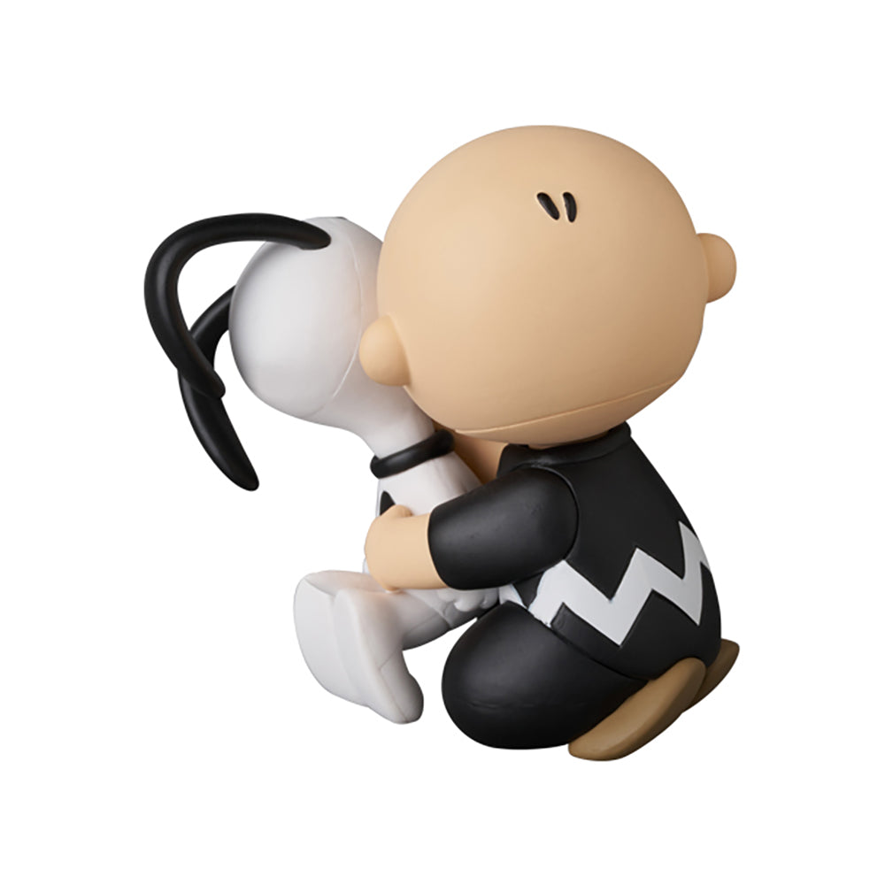 UDF SNOOPY MUSEUM TOKYO CHARLIE BROWN & SNOOPY(HUG)_1