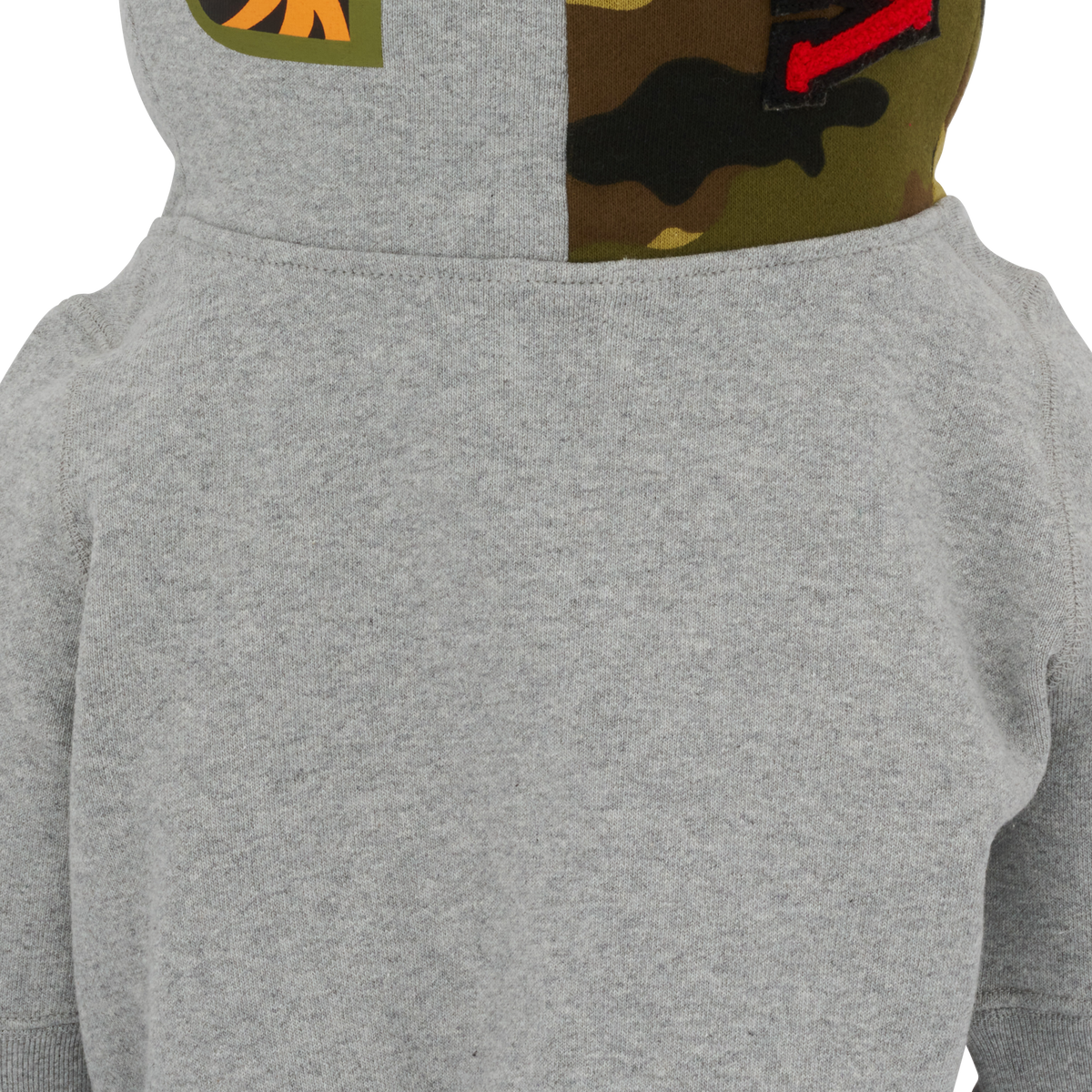 BE@RBRICK BAPE(R) LEGACY CAMO SHARK GRAY／RED／NAVY 1000％
