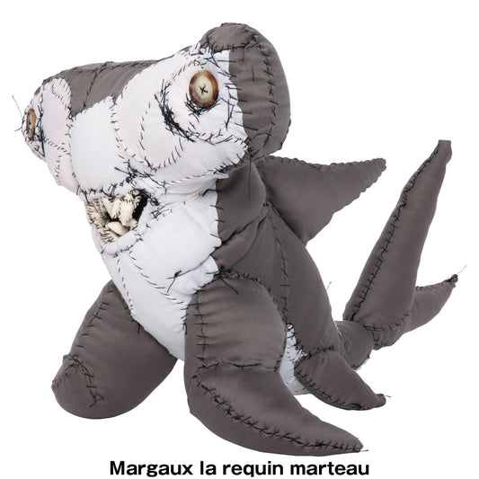 #025 Anne Valerie Dupond Margaux la requin marteau