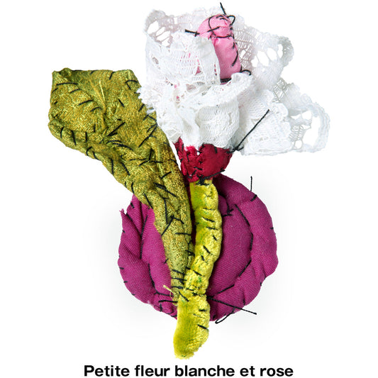 #105 Anne Valerie Dupond Petite fleur blanche et rose