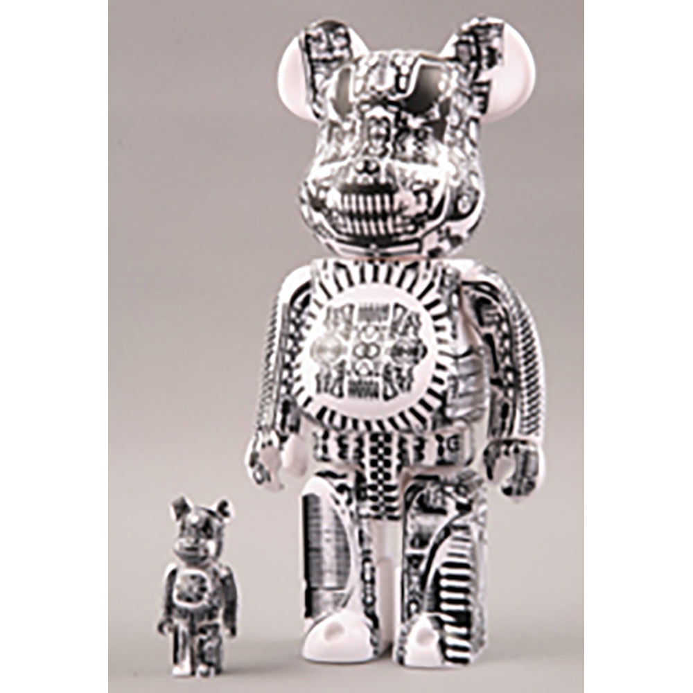 WORLD WIDE TOUR  BE@RBRICK H.R.GIGER 100% & 400%_0