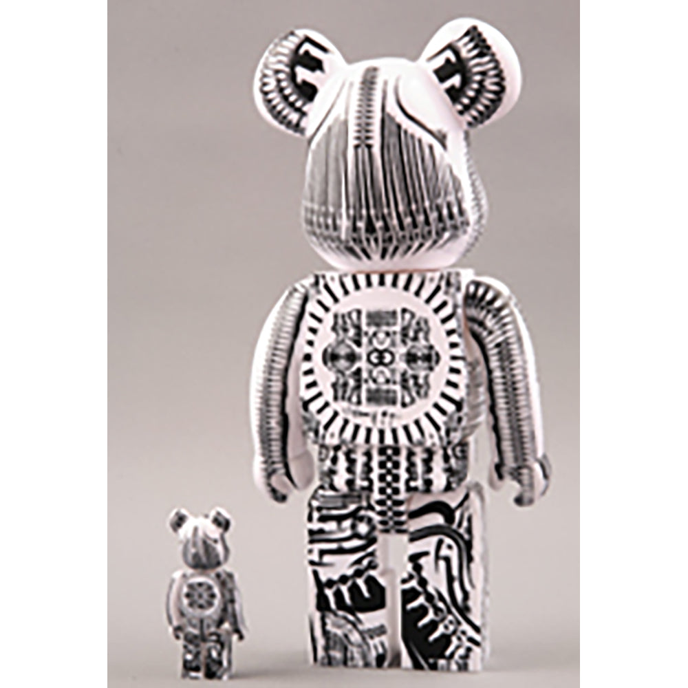 WORLD WIDE TOUR  BE@RBRICK H.R.GIGER 100% & 400%_1