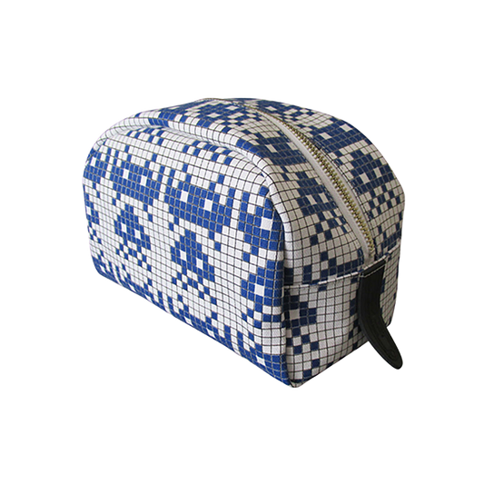 MLE SPACE INVADERSシリーズ TRAVEL POUCH LARGE