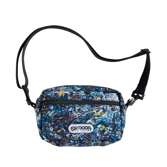 Outdoor Products 制造的肩包“Jackson Pollock Studio”