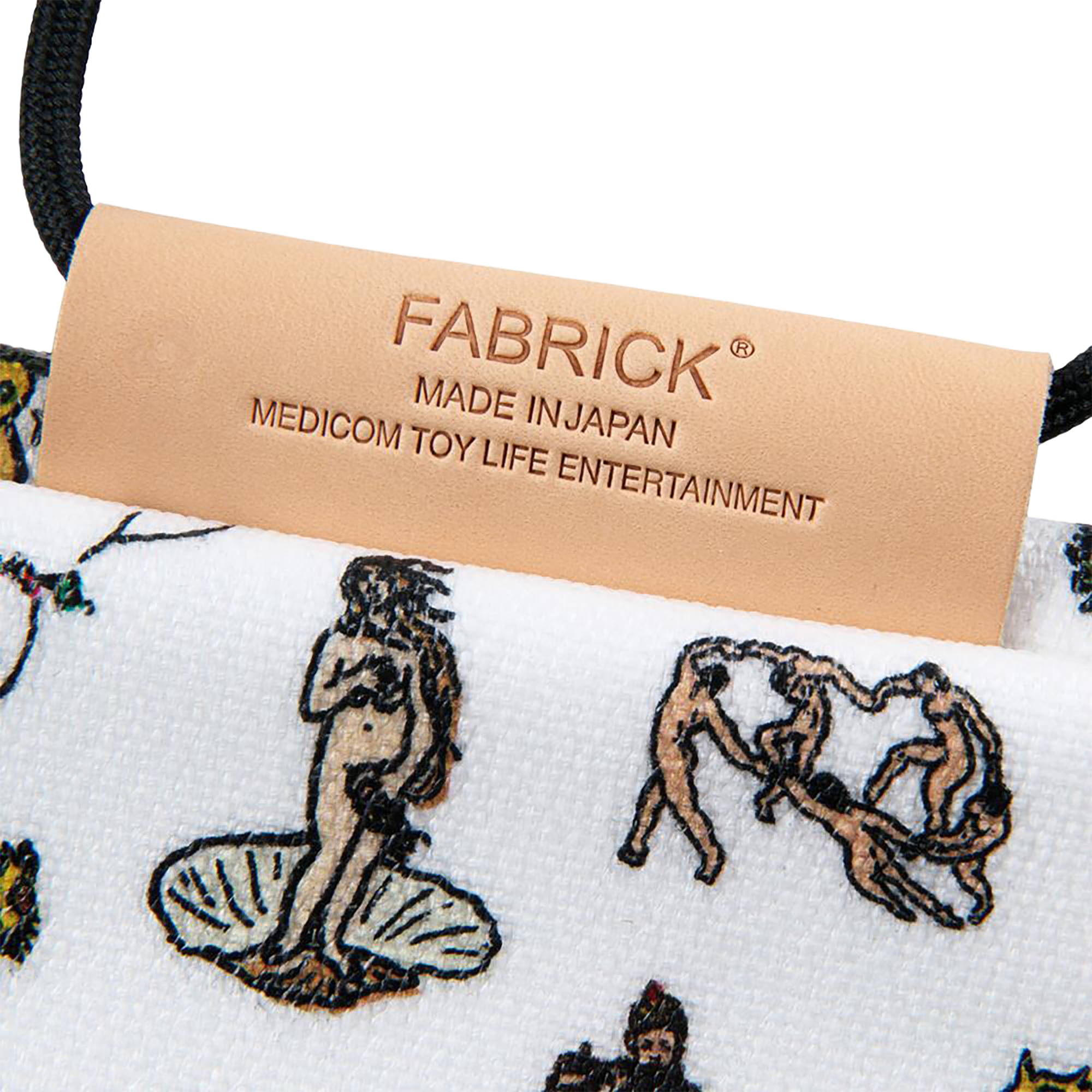 MLE FABRICK × NAIJEL GRAPH MOBILE BAG