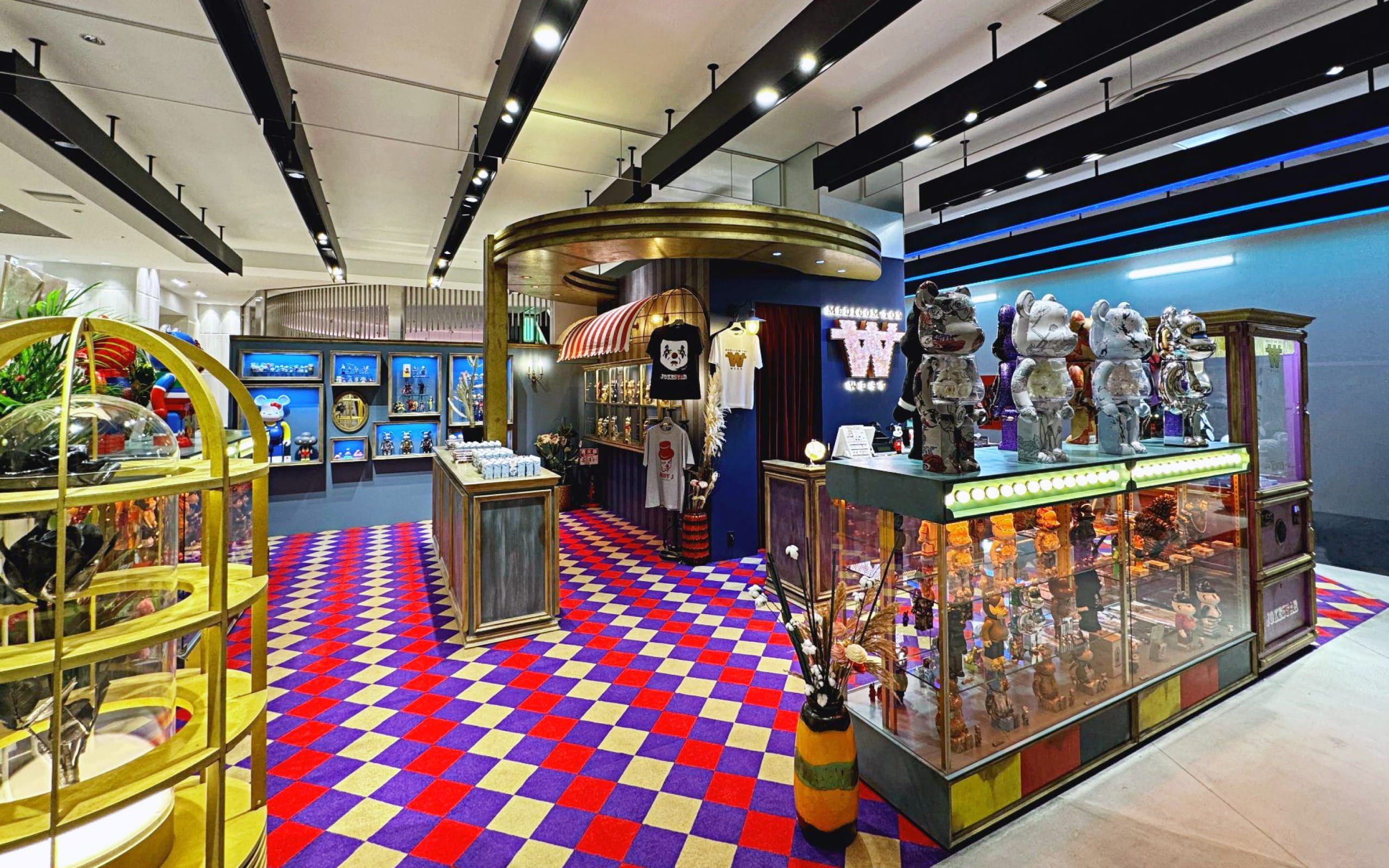 NY@BRICK Maneki Neko Lucky Cat Gold Plated 100% & 400% will go on sale at Tokyo Skytree Town Solamachi Store from Saturday, March 21, 2026