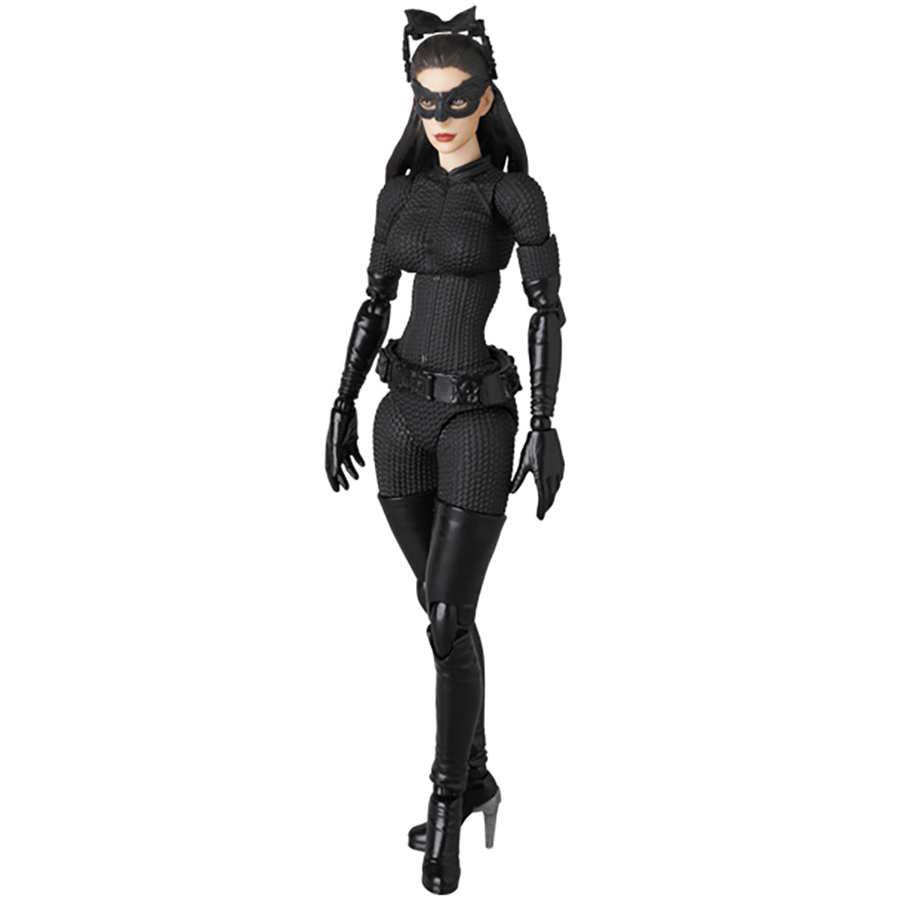 MAFEX SELINA KYLE_1