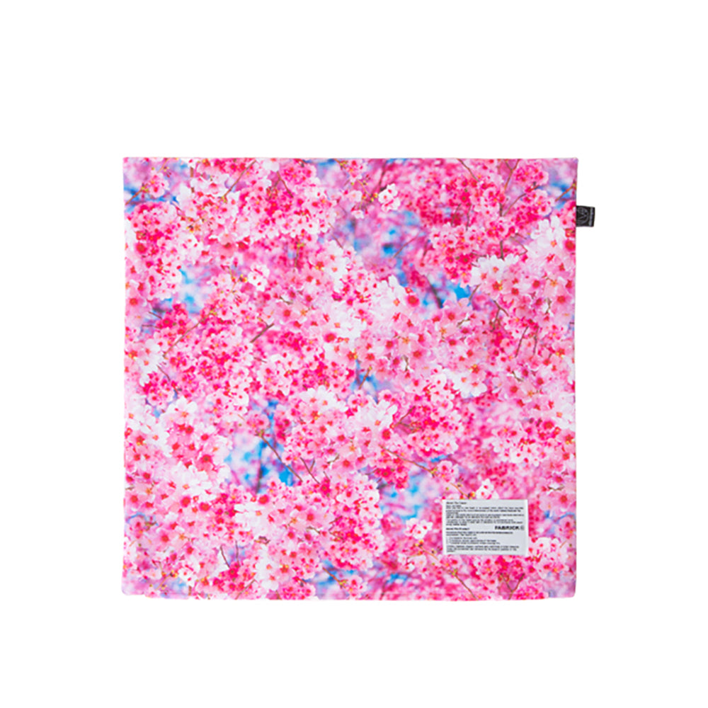 MLE M / mika ninagawa シリーズ『SAKURA』 SQUARE CUSHION COVER_0