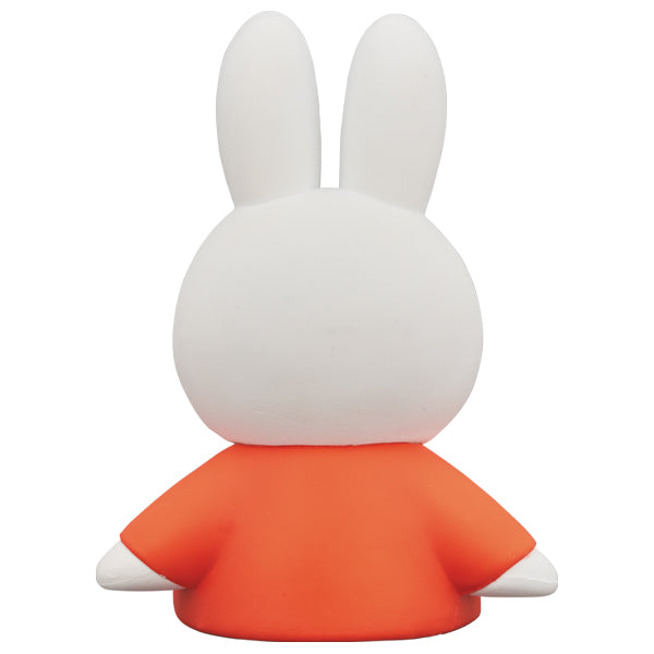 UDF 迪克·布鲁纳（系列 4）坐在米菲